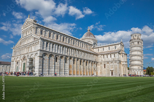Foto Pisa Cathedral and Leaning Tower in Piazza dei Miracoli Pisa Italy