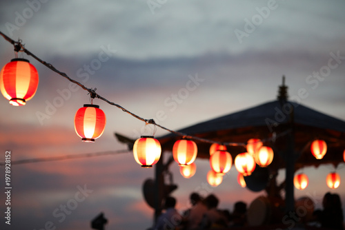 夕暮れの夏祭り