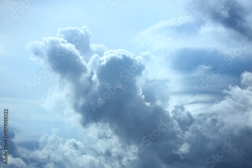 Beautiful sky with grey clo...