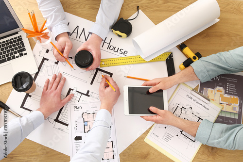 Hands of constructors worki...