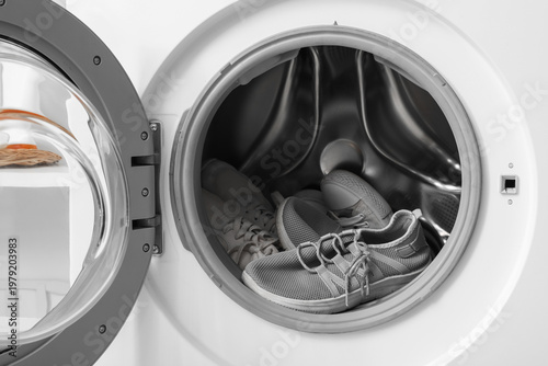 Open washing machine with s...