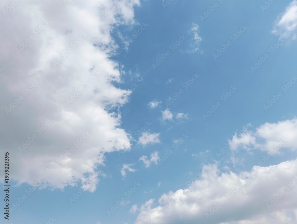 Obraz premium blue sky with clouds