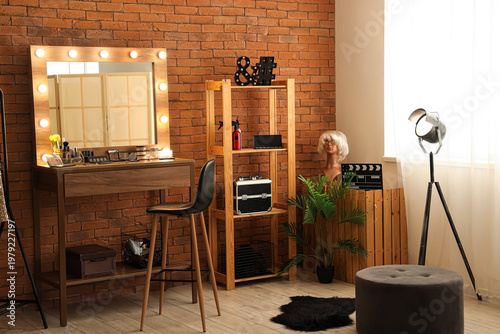 Stylish mirror and table wi...