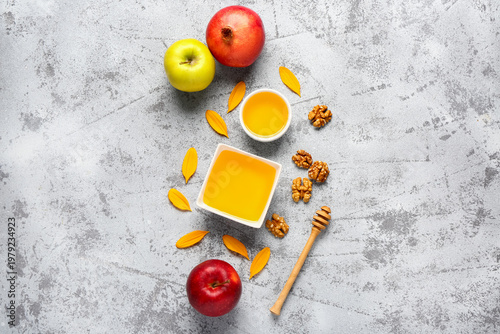 Bowls of sweet honey with w...