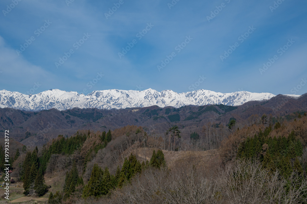 Fototapeta premium 北アルプスの山並み 稜線 長野県