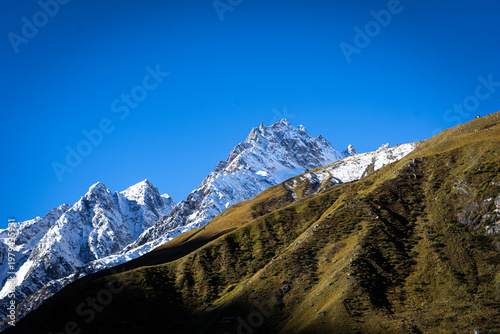 Canvastavla Majestic Snow-Capped Himalayan Peaks of Mana