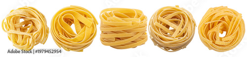 Photos Realistic photograph of fresh, uncooked Italian tagliatelle pasta nests, ready for gourmet culinary creation