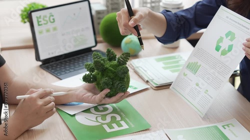 A group of Asian business leaders discussed ESG strategies, risk management, workshops on SDG reports, climate change, green finance, and environmentally friendly investment.