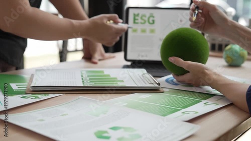 A group of Asian business leaders discussed ESG strategies, risk management, workshops on SDG reports, climate change, green finance, and environmentally friendly investment.