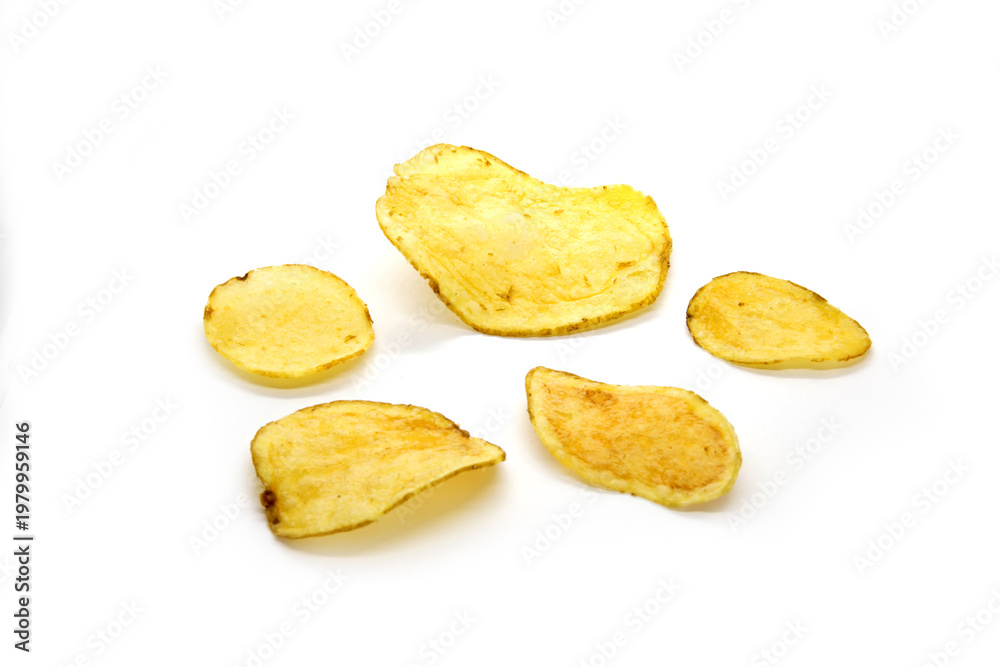 Naklejka premium Potato chips isolated on white background