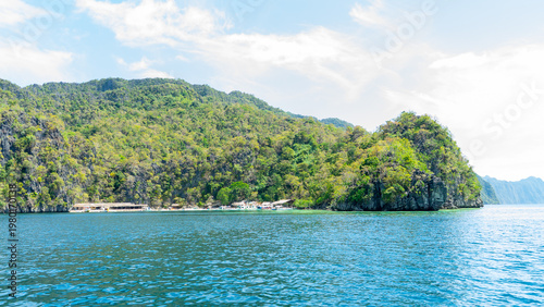 Quadro su tela Beautiful beaches and hopping boats on The Philippines