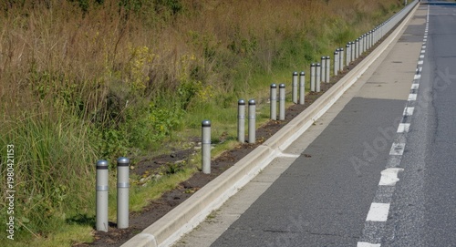 Steel roadside separators u...