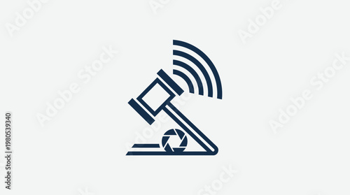 Online Auction Concept with Lens and Signal