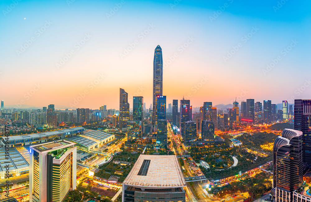 Fototapeta premium Beautiful cityscape of Ping An Finance Center, Futian District, Shenzhen, China
