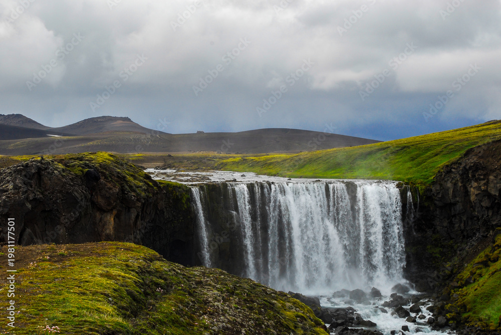 Obraz premium Trek in Iceland amidst sublime landscapes