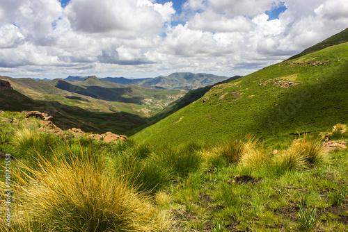View over a secluded section of the rolling hills of the Drakensberg Mountaouns in the Golden Gate National Park, South Africa.