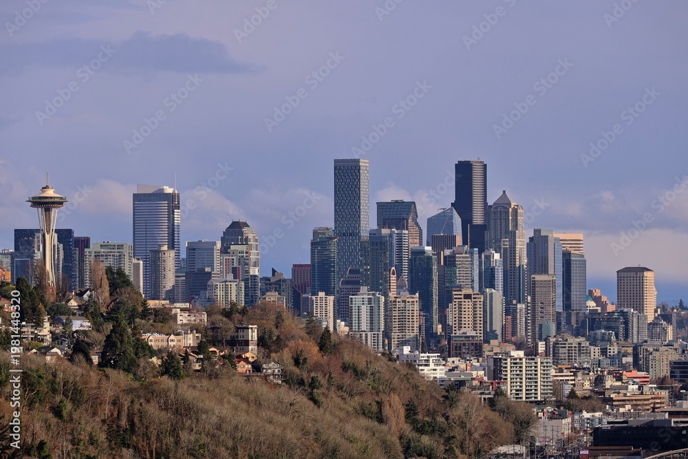 Obraz premium Looking over the iconic skyline of Seattle