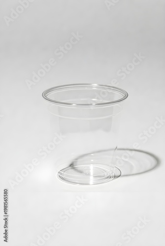 Transparent Disposable Plastic Cup for Cold Beverages and Party Drinks