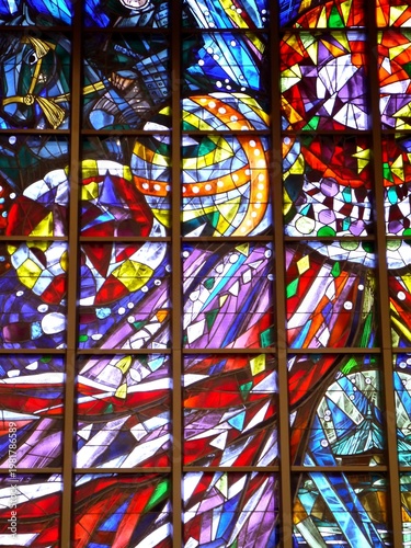 日本の東北、仙台駅の待ち合わせ場所としてよく使われるステンドグラス前