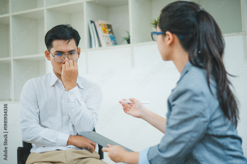 Fototapeta premium Psychologist listening to the problem of a patient with mental health problems, a patient for treatment encouragement Love and family problems, bipolar, depressed patients prevent suicide