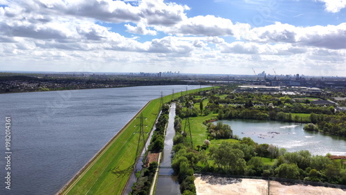 Quadro su tela River Lea and William Girling Reservoir Aerial View London