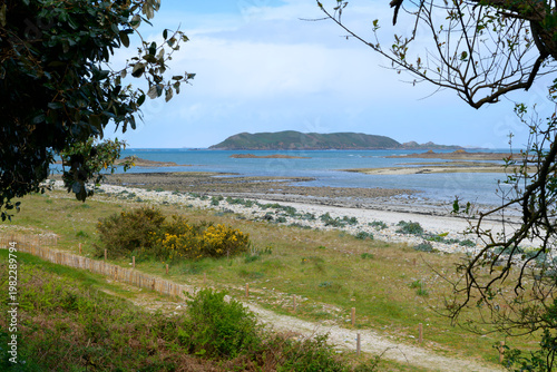 Joli paysage de bord de mer à Trélévern en Bretagne