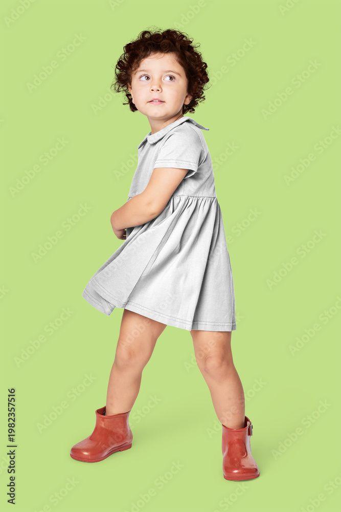 Naklejka premium Girl wearing png dress full body mockup