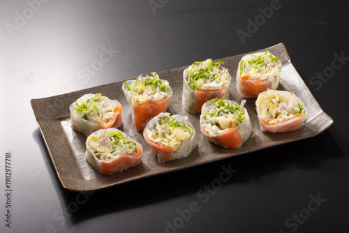 生春巻き（スモークサーモンとクリームチーズ）