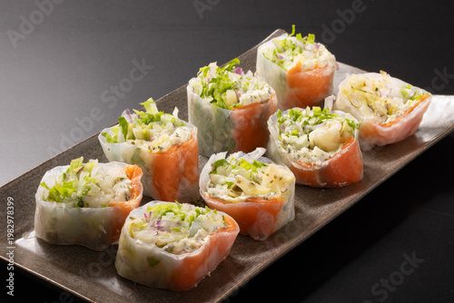 生春巻き（スモークサーモンとクリームチーズ）