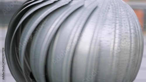 Slow rotation of the turbo deflector