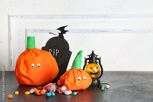 Paper pumpkins for Hallowee...