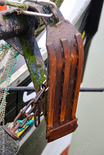 Details und Ausrüstung eines Krabbenkutters an der Nordsee.