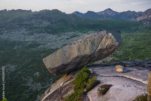 Photos Hanging Stone at sunset in the Ergaki Nature Reserve