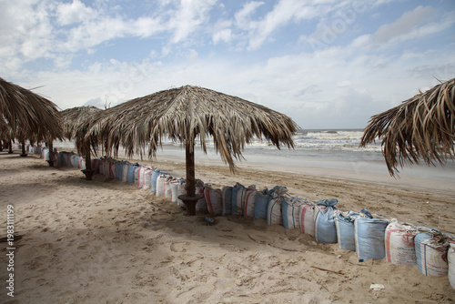 Schilderij op canvas The Beach on a Cloudy Day