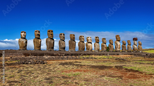 Tableau sur toile The Moai statues on Easter Island in the Pacific Ocean
