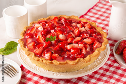 Tableau sur toile Homemade Strawberry jello pie