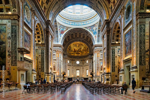 Fotografija Interior of St Andrew basilica in Mantua, Italy