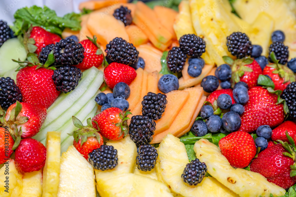 Obraz premium fresh fruit salad