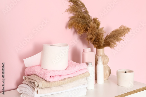 Toilet paper roll, clean to...