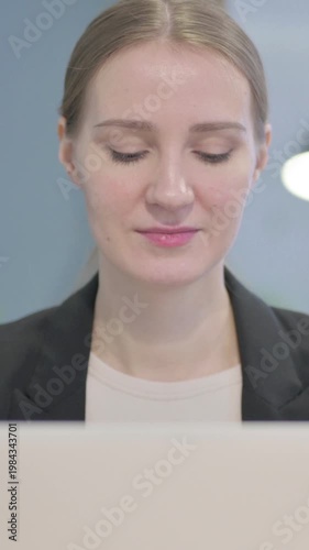 Wallpaper Mural Close Up of Businesswoman Typing on Laptop in Office, Vertical Video Torontodigital.ca
