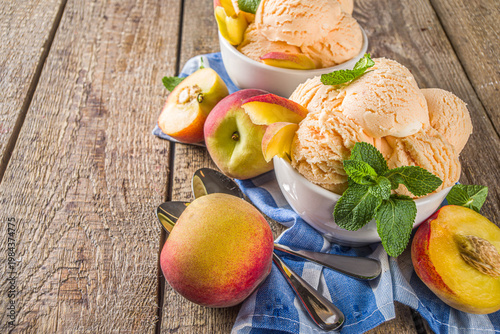 Cuadro en lienzo Peach ice cream