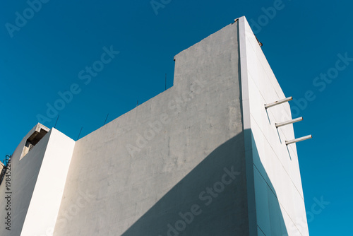 Canvas Print Structure Architecturale Moderne Dans Le Ciel Bleu D'istanbul