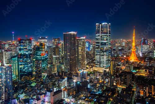 東京都港区 六本木ヒルズから望む東京タワー・麻布台ヒルズと煌めく大都会の夜景