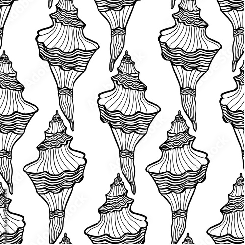 Seamless vector pattern with large conch seashells. Marine design. Summer ocean pattern for textile, wallpaper, fabric and interior design.