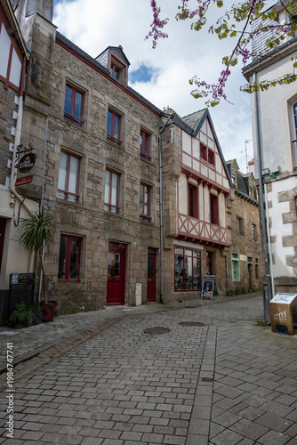 Découverte du patrimoine d'Auray : le port pittoresque de Saint-Goustan et le centre historique