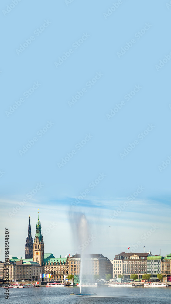 Obraz premium Blick auf die Alster und das Hamburger Rathaus, Deutschland 