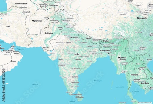 Cuadro en lienzo Detailed political map of South Asia with country borders and cities