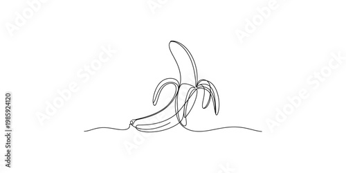 A simple line drawing of a bunch of bananas on white background