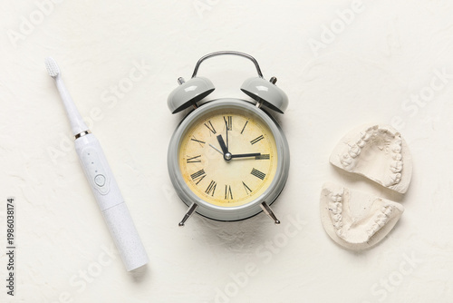 Alarm clock with electric t...
