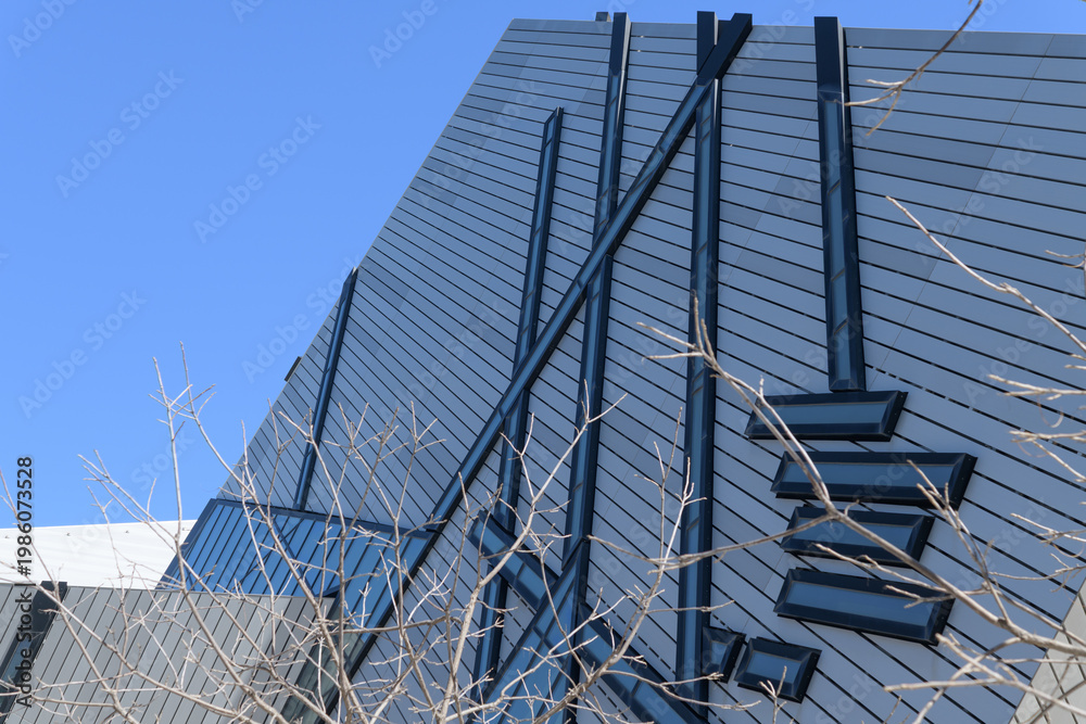 Naklejka premium exterior of The Michael Lee-Chin Crystal, a deconstructivist addition to the Royal Ontario Museum, designed, by Daniel Libeskind, 100 Queens Park, Toronto